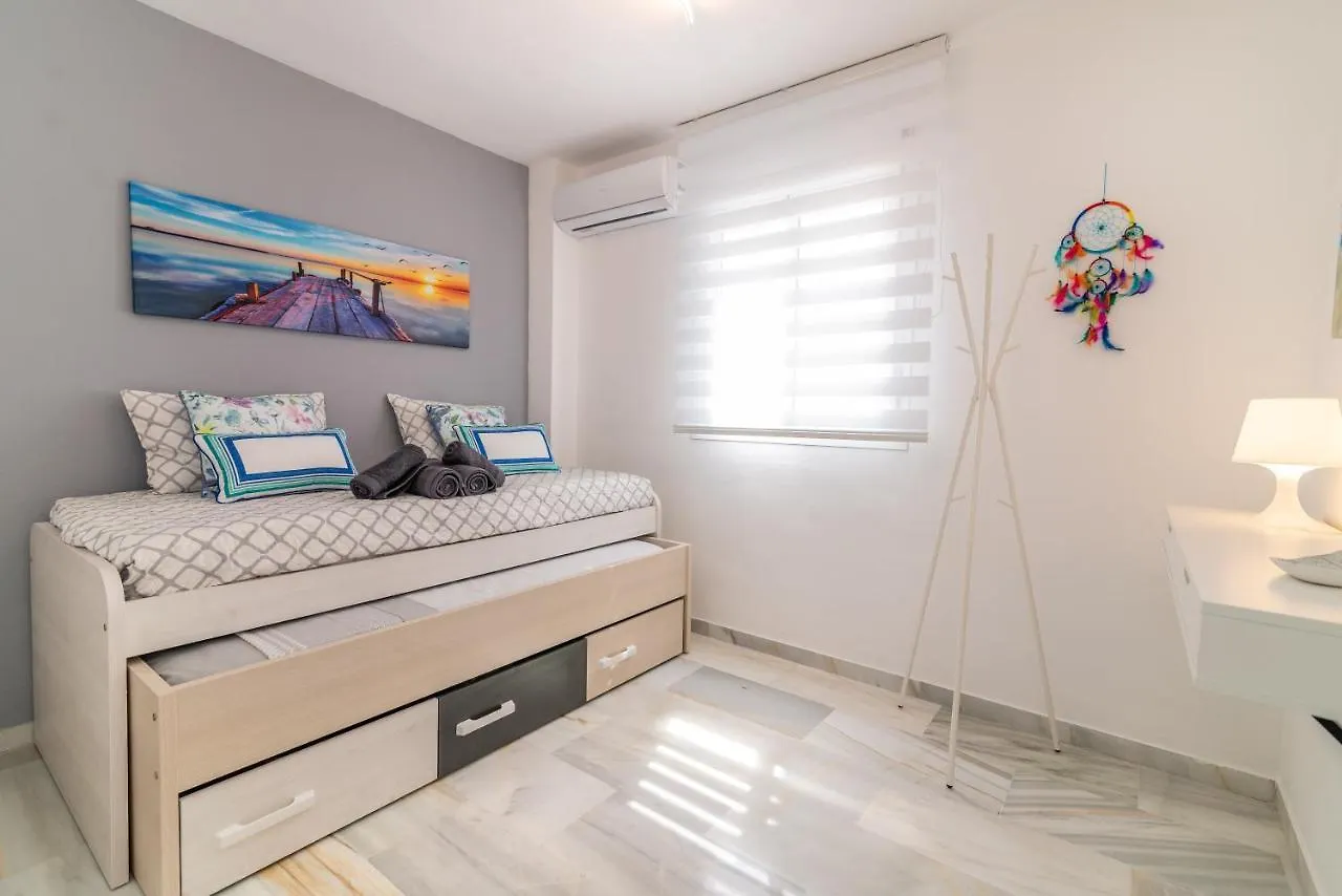 N&A Timon 3 - 3Br Apartment, Recently Renovated Benalmadena Apartment